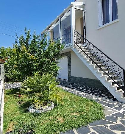 Belle Maison Avec Jardin Rdc T3 De 70M2 Vacances Ou Cure Thermale Rochefort 외부 사진